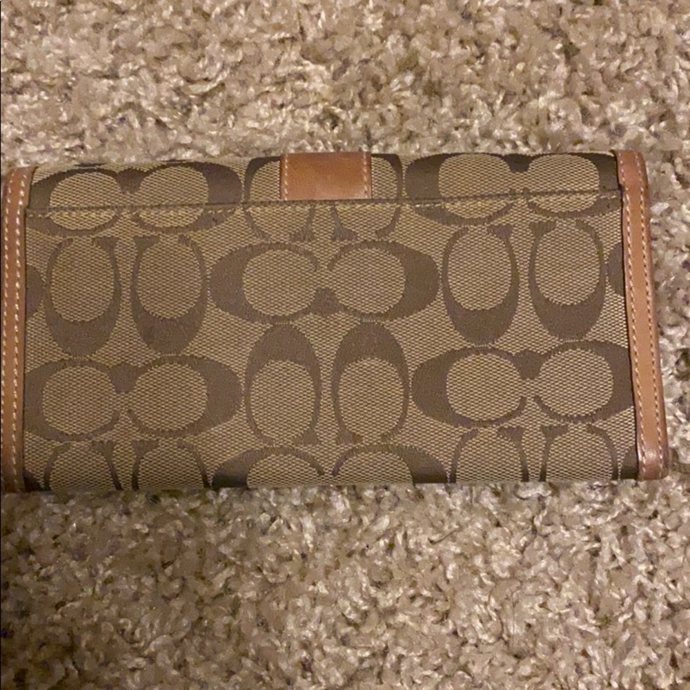 Coach Wallet - Picture 4 of 4